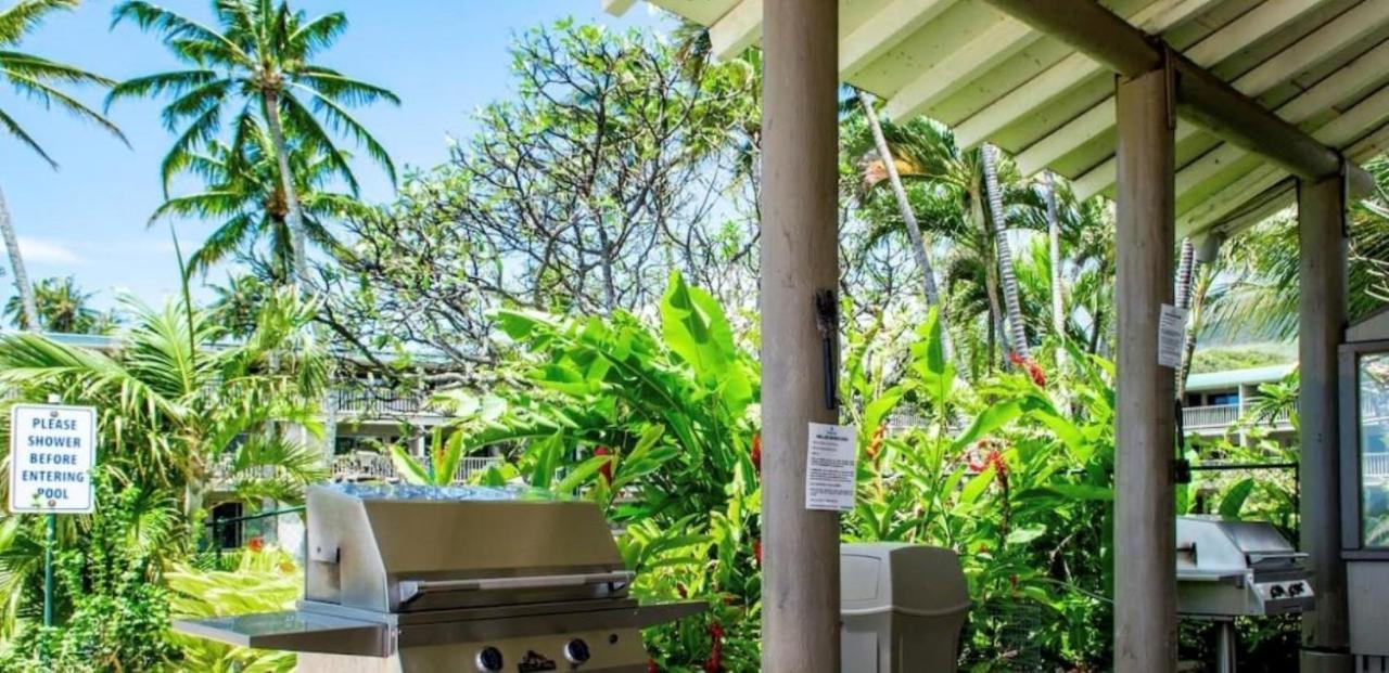 Appartamento Molokai Island Retreat With Beautiful Ocean Views And Pool - Newly Remodeled! Ualapue Esterno foto