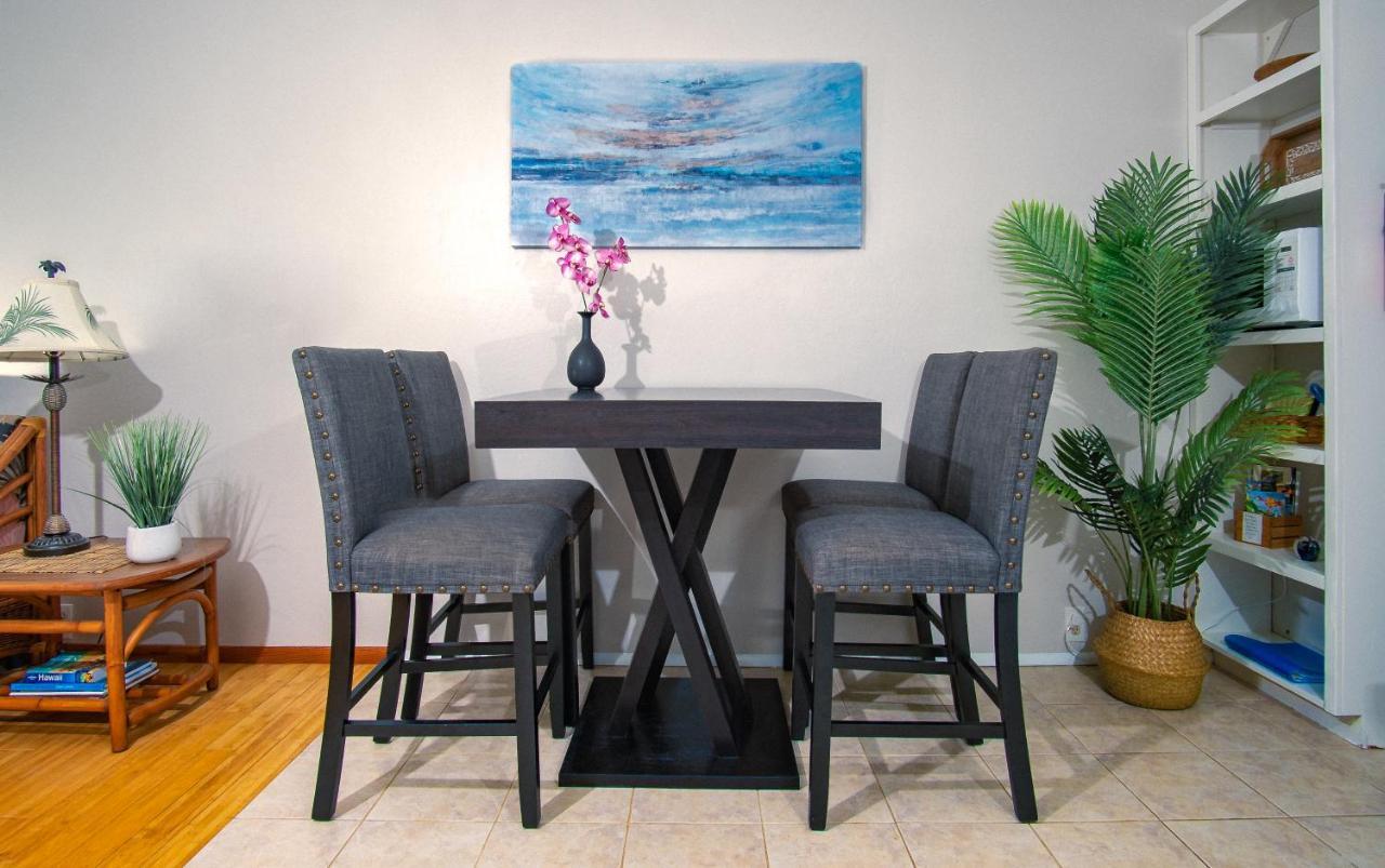 Appartamento Molokai Island Retreat With Beautiful Ocean Views And Pool - Newly Remodeled! Ualapue Esterno foto