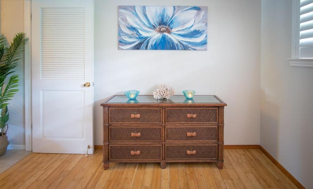 Appartamento Molokai Island Retreat With Beautiful Ocean Views And Pool - Newly Remodeled! Ualapue Esterno foto